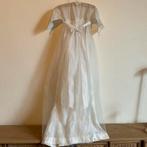 Oud doopjurkje met tule *tres jolie Duiven*, Antiek en Kunst, Antiek | Kleding en Accessoires, Verzenden