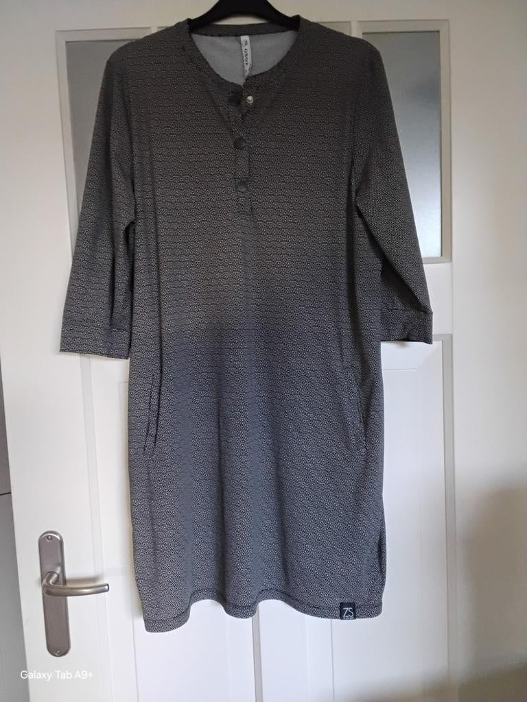 TUNIEK     ZOSO       MAAT      XL., Ophalen of Verzenden, Zo goed als nieuw, Maat 46/48 (XL) of groter, Boven de knie