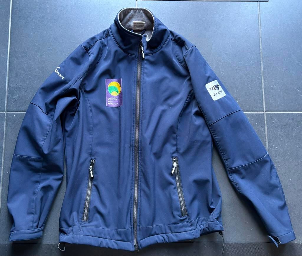 Aeres Hippische opleiding blauwe softshell jas met KNHS logo, Ophalen of Verzenden, Overige soorten, Bovenkleding