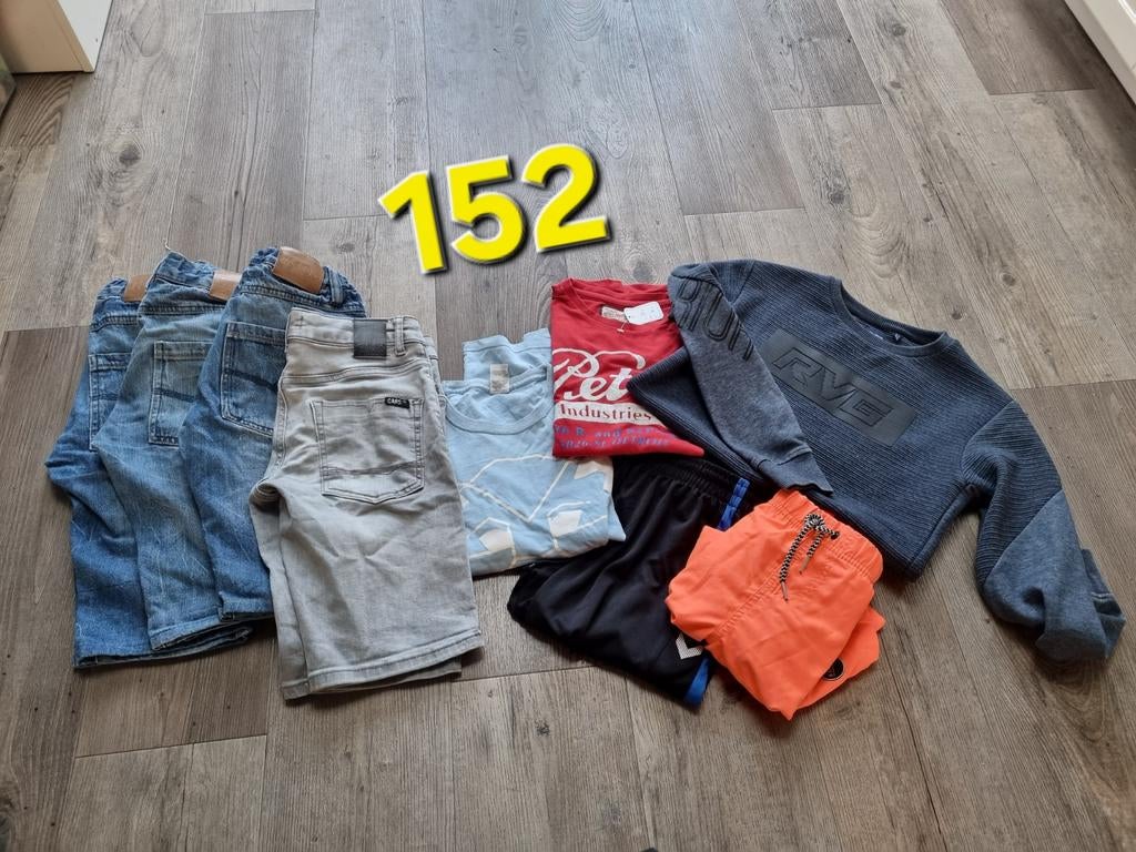 Kledingpakket maat 152: jeans, shorts, T-shirts en trui, Kinderen en Baby's, Kinderkleding | Overige, Ophalen of Verzenden, Gebruikt