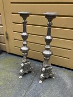 Set van 2 antieke zilverkleurige 60cm kandelaars, Ophalen of Verzenden, Koper of Brons