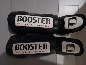 Booster scheenbeschermers, 2x gebruikt! beschikbaar voor biedingen