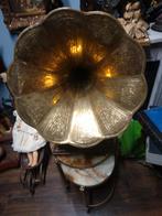 Oude grammofoon  met 2 pakken platen en extra naalden, Antiek en Kunst, Curiosa en Brocante, Ophalen