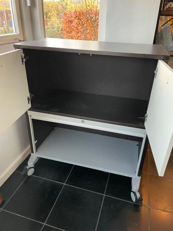 kast Ikea Effectiv, met deurtjes, wieltjes - afbeelding 2