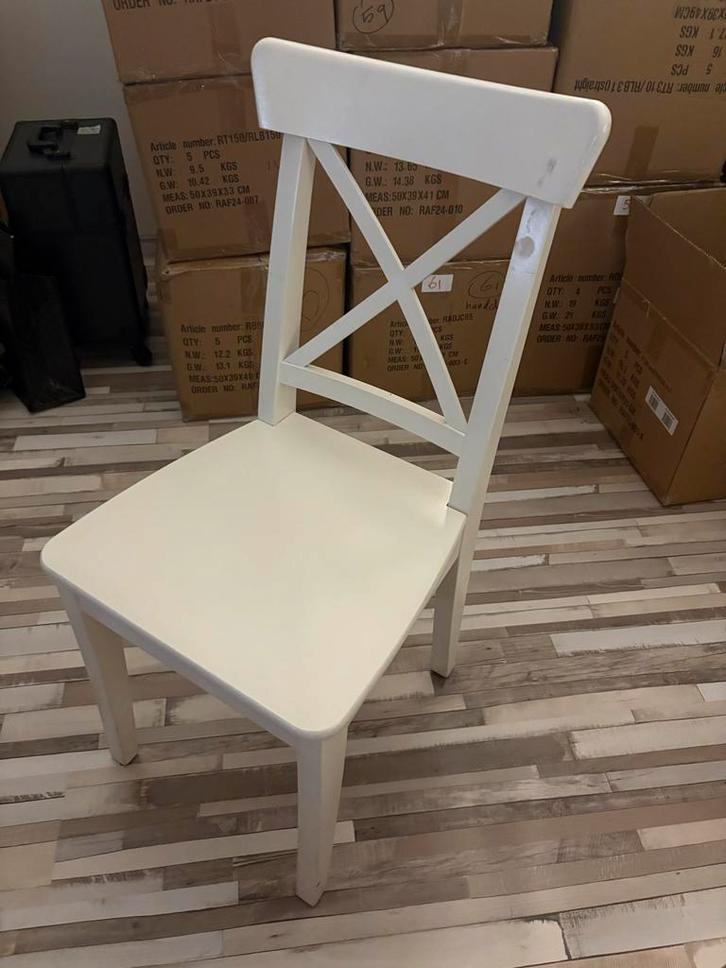 8 eetkamerstoelen - Zo goed als nieuw!, Huis en Inrichting, Stoelen, Zo goed als nieuw, Vijf, Zes of meer stoelen, Hout, Wit, Ophalen of Verzenden