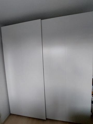Ikea Pax kledingkast beschikbaar voor biedingen