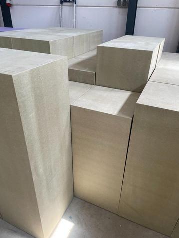 Zuilen en Sokkels - uit voorraad leverbaar beschikbaar voor biedingen