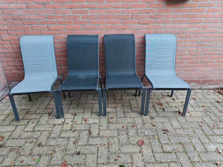 Tuinstoelen - 4 stuks, Tuin en Terras, Tuinstoelen, Gebruikt, Metaal, Stapelbaar, Ophalen of Verzenden
