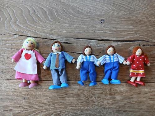 Buigzame poppen Family - 5 stuks, Kinderen en Baby's, Speelgoed | Poppen, Zo goed als nieuw, Ophalen of Verzenden