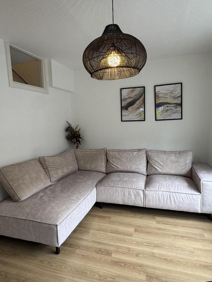 Hoekbank Seats and Sofas – Manilla Terminal-2 Torre (Ivory), Huis en Inrichting, Banken | Bankstellen, Zo goed als nieuw, Hoekbank