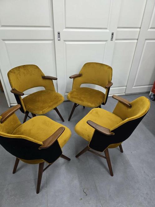 Pastoe FT30 4 stuks nieuw gestoffeerd, Huis en Inrichting, Stoelen, Zo goed als nieuw, Vier, Hout, Stof, Overige kleuren, Ophalen