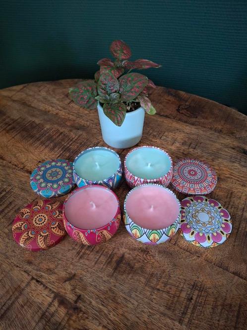 Kaarsje in leuk blikje, Huis en Inrichting, Woonaccessoires | Kandelaars en Kaarsen, Nieuw, Kaars, Minder dan 25 cm, Overige materialen