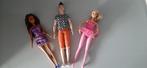 3 moderne barbies Mattel, Kinderen en Baby's, Speelgoed | Poppen, Ophalen of Verzenden, Zo goed als nieuw, Barbie