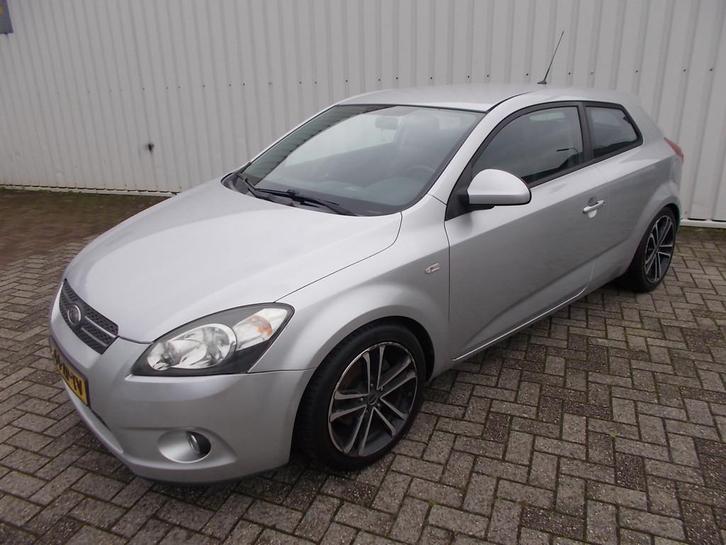 Kia pro_cee'd 1.6 X-ecutive ( APK KEURING BIJ AFLEVERING! ), Auto's, Kia, Bedrijf, Te koop, (Pro) Cee d, ABS, Airbags, Airconditioning
