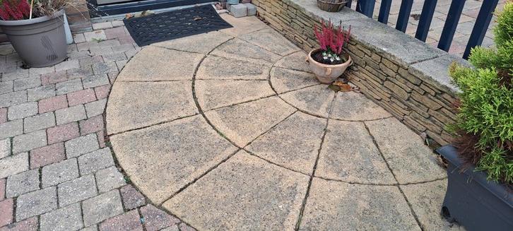 Tuintegels cirkel , Muurtje. GRATIS!!, Tuin en Terras, Tegels en Klinkers, Gebruikt, Terrastegels, Beton, Ophalen of Verzenden