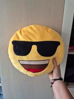 Smiley Knuffel - Leuke Emoji Kussen, Huis en Inrichting, Woonaccessoires | Kussens, Ophalen