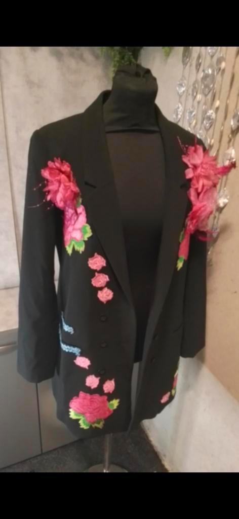 Carnavals jas maat XL, Kleding | Dames, Carnavalskleding en Feestkleding, Zo goed als nieuw, Kleding, Carnaval, Maat 46/48 (XL) of groter