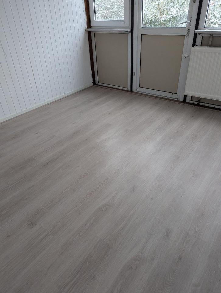 Laminaat ca. 65-70 m², gratis, zelf demonteren in Amsterdam, Huis en Inrichting, Stoffering | Vloerbedekking, Gebruikt, Laminaat