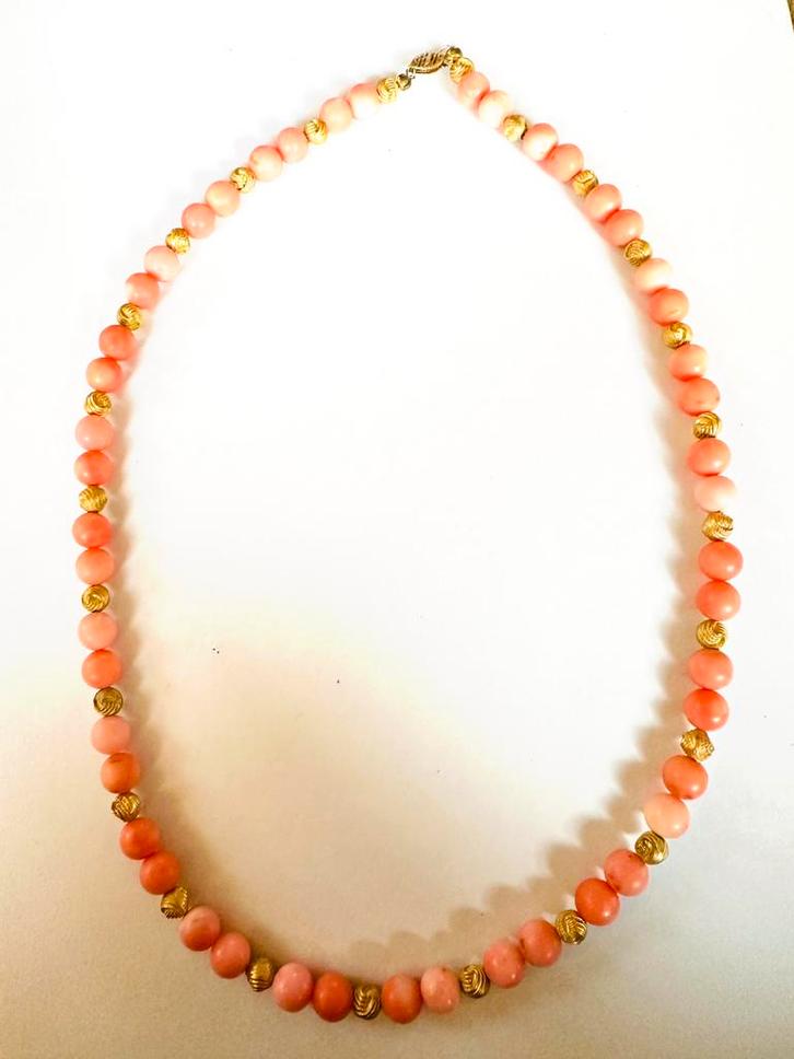 Vintage angelskin koraal ketting met 14k gouden slotje, Sieraden, Tassen en Uiterlijk, Kettingen, Gebruikt, Steen of Mineraal