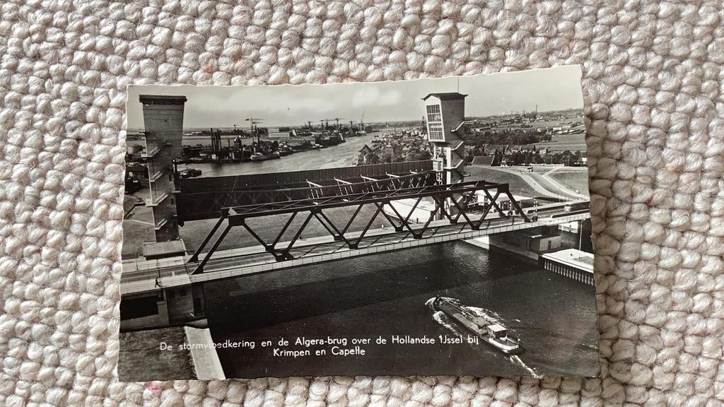 Ansichtkaart Stormvloedkering en brug bij Krimpen en Capelle, Ophalen of Verzenden, 1940 tot 1960, Gelopen, Zuid-Holland