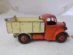 1959 Dinky Toys 410 BEDFORD END TIPPER. ROOD/CREME (-C-), Ophalen of Verzenden, Gebruikt, Bus of Vrachtwagen, Dinky Toys