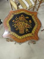 Oer 11162 vintage met bloemen ingelegd tafeltje met lade, Ophalen