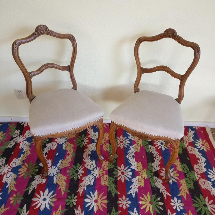 Set antieke Franse stoeltjes, in oude stijl gestoffeerd, Antiek en Kunst, Antiek | Meubels | Stoelen en Banken, Ophalen