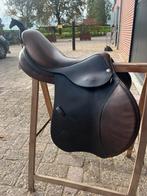 Springzadel 17,5 inch Saint Lourdes, Dieren en Toebehoren, Paarden en Pony's | Zadels, Ophalen of Verzenden, Gebruikt, Springen