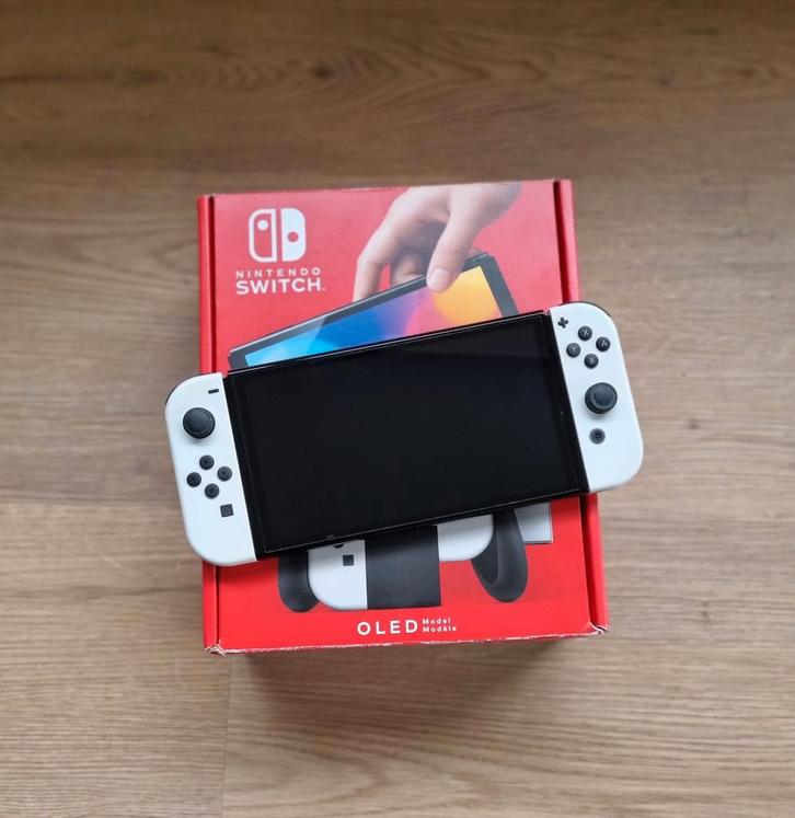 Nintendo Switch Oled - z.g.a.n., Spelcomputers en Games, Spelcomputers | Nintendo Switch, Zo goed als nieuw, Switch OLED, Met 1 controller
