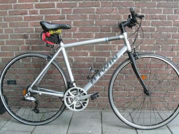 Btwin stadsfiets 3 x 7 versnellingen Wiel 28 inch Frame 51cm beschikbaar voor biedingen