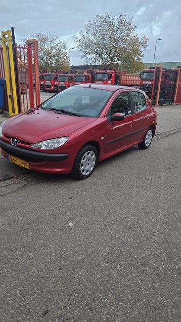 Peugeot 206 1.4 X-design 5D AUT 2004 Rood APK Nieuw beschikbaar voor biedingen