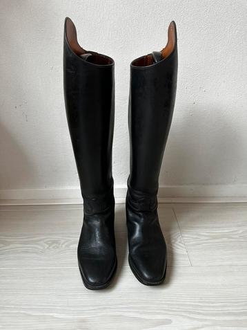 In goede staat mooie zwarte Petrie paardrijlaarzen maat 36 beschikbaar voor biedingen