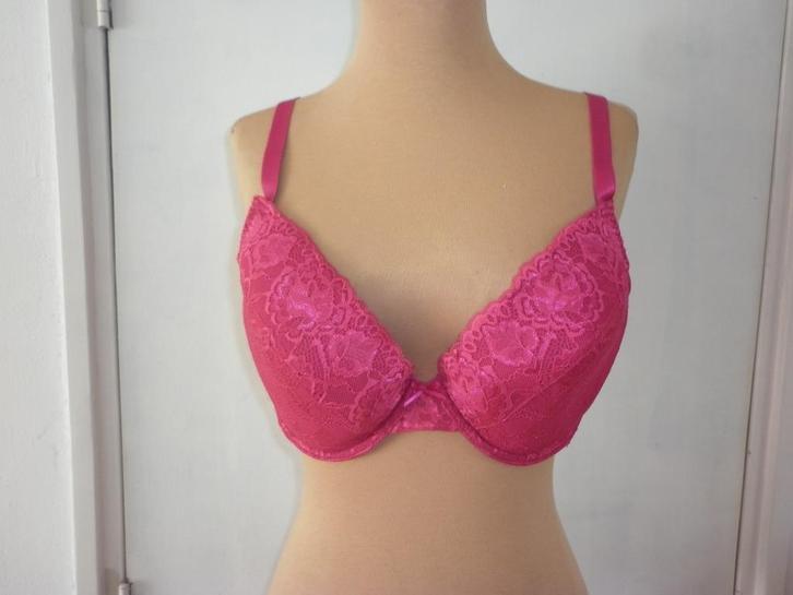 beugelBh maat : 90D voorgevormde cups merk : bodyflirt , Kleding | Dames, Ondergoed en Lingerie, BH, Rood, Verzenden