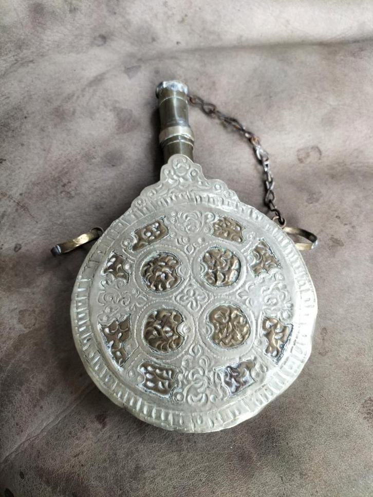 Antieke Kruitfles met Ketting, Antiek en Kunst, Antiek | Overige Antiek, Ophalen of Verzenden
