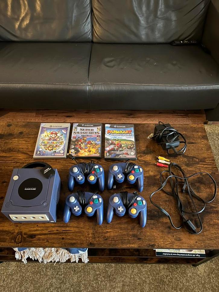 Refurbished GameCube te koop met 4 controllers en games!, Spelcomputers en Games, Spelcomputers | Nintendo GameCube, Refurbished
