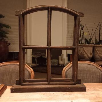 Houten Stalraam Decoratie op Voet beschikbaar voor biedingen