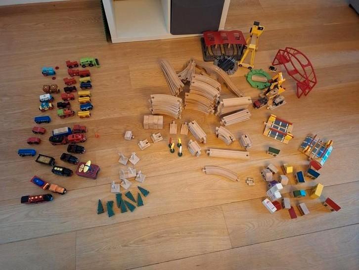 Houten Treinbaan met Elektrische Treinen, Kinderen en Baby's, Speelgoed | Houten speelgoed, Gebruikt, Overige typen, Ophalen