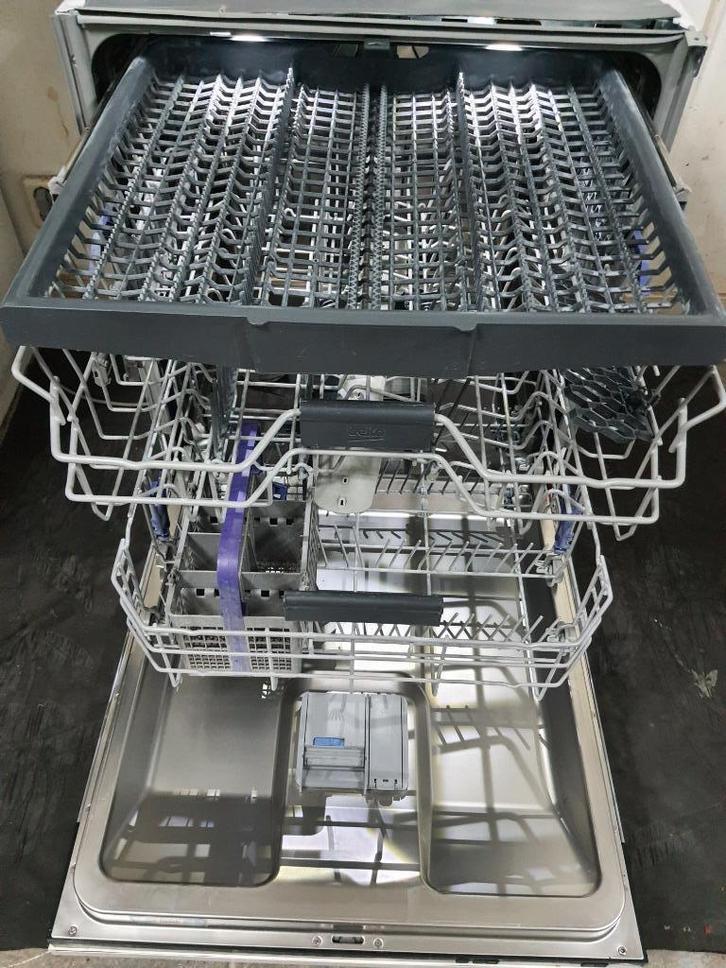 A++ Beko Inbouw vaatwasser werkt Uitstekend (DIN28420), Witgoed en Apparatuur, Vaatwasmachines, Zo goed als nieuw, Inbouw, Minder dan 85 cm