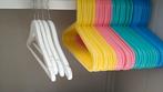 Heel veel kinderkledinghangers / hangers voor kinderkleding, Huis en Inrichting, Kasten | Kledingkasten, Ophalen of Verzenden