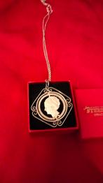 Unieke Zilveren Wilhelmina Hanger + Collier, Overige voorstellingen, Ophalen of Verzenden, Zo goed als nieuw, Zilver
