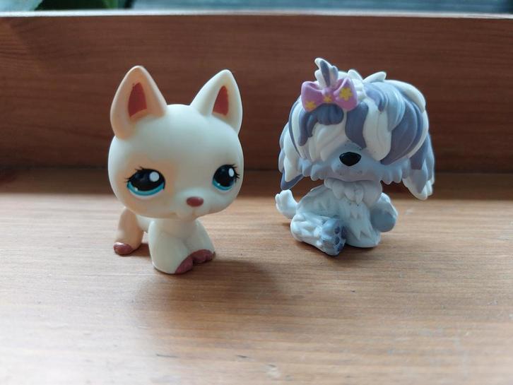 2x Littlest pet shop hond, Verzamelen, Poppetjes en Figuurtjes, Ophalen of Verzenden