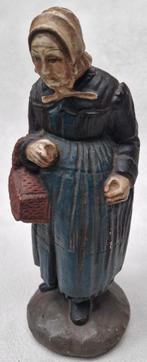 Schitterende plastiek oude vrouw Scheveningse Klederdracht, Antiek en Kunst, Ophalen of Verzenden