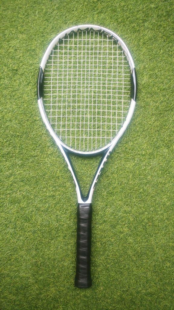 Wilson Hammer 6 Midplus L3 tennisracket Zwart-Wit, Sport en Fitness, Tennis, Gebruikt, Racket, Wilson, L3, Ophalen of Verzenden