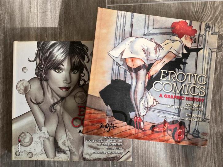 Erotic Comics; A Graphic History - Volume 1 & 2 - Hardcover, Boeken, Strips | Comics, Zo goed als nieuw, Meerdere comics, Amerika