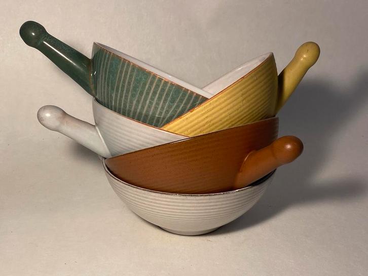 Vintage uitverkoop - Vintage soepkommen (t vuur?), Huis en Inrichting, Keuken | Servies, Zo goed als nieuw, Kom(men), Overige stijlen