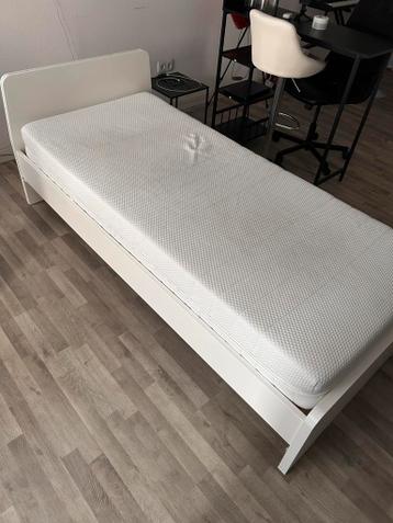 IKEA bedframe met matras 90x200 - perfecte staat! - afbeelding 1