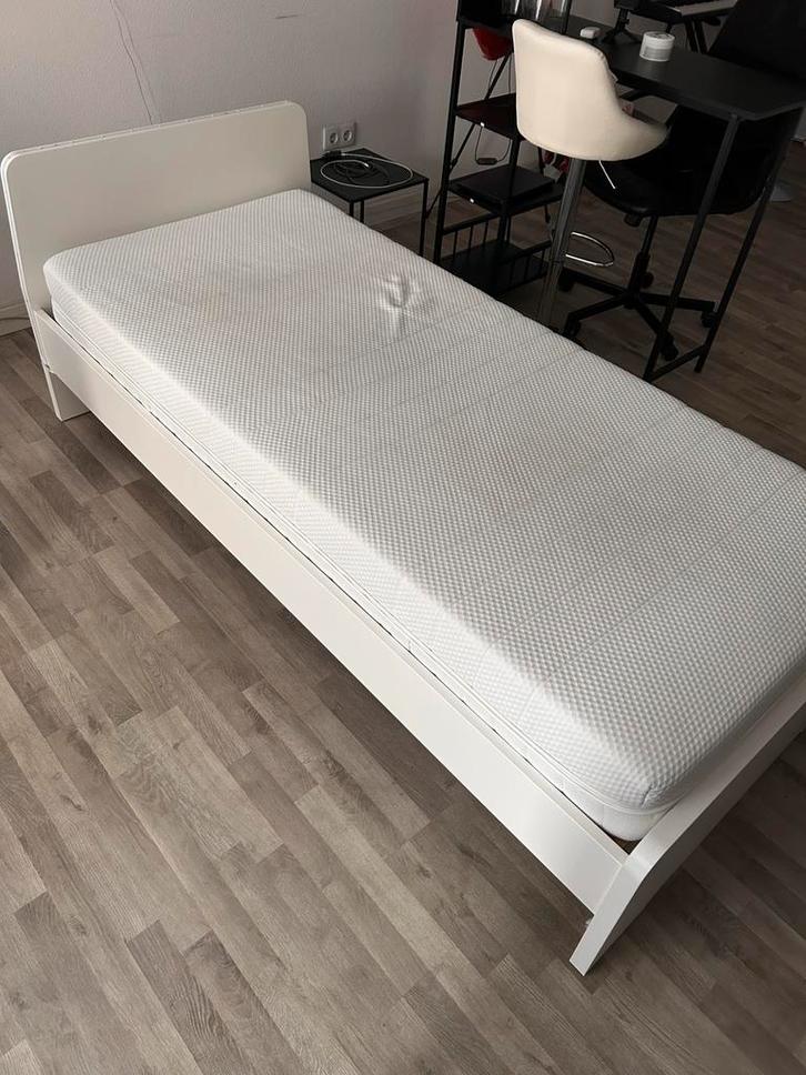 IKEA bedframe met matras 90x200 - perfecte staat!, Huis en Inrichting, Slaapkamer | Bedden, Zo goed als nieuw, Eenpersoons, 90 cm