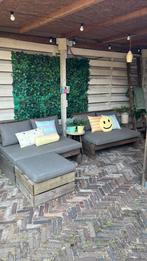 2x palletbank en 1x hocker mer grijze kussens, Tuin en Terras, Tuinsets en Loungesets, Ophalen, 4 zitplaatsen, Bank, Zo goed als nieuw