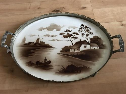 Antiek dienblad met porseleinen tegel, landschap met bootje., Antiek en Kunst, Antiek | Porselein, Ophalen of Verzenden