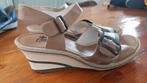 Rieker, sleehak maat 38. Licht bruin / wit. Antistress, Bruin, Nieuw, Rieker, Sandalen of Muiltjes